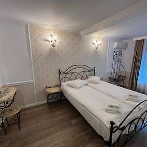 Habitación Estándar con Cama Queen